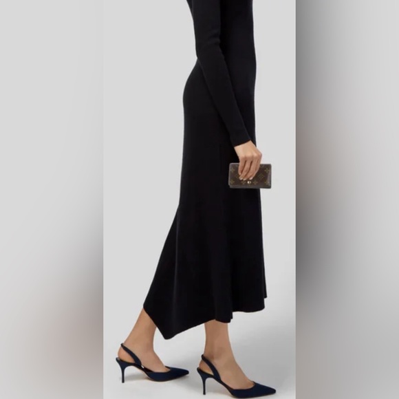 LUIS VUITTON
Compact Wallet - Picture 11 of 11